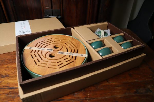 Yin Yang Design Deluxe Tea set Giftbox - Image 5